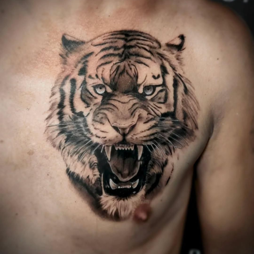 David – Fine Line und Realistic Tattoo Artist im Milane Tattoo Studio Büsserach